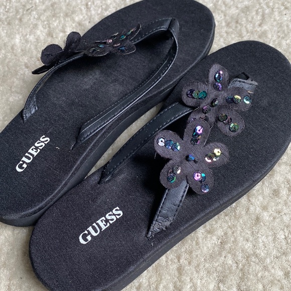 Black sequin floral flip flops - Picture 1 of 6